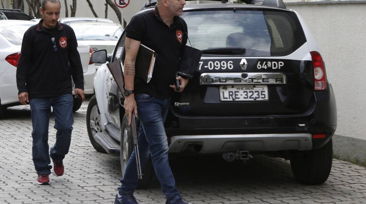 Rio de Janeiro - RJ  - 16/07/2019 - policia - Opera&ccedil;ao Policial - prisao de milicianos no Rio de Janeiro, presos sao levados para Cidade da Policia, no Jacare, zona norte da cidade - na foto, material apreendido - foto: Reginaldo Pimenta / Agencia O Dia