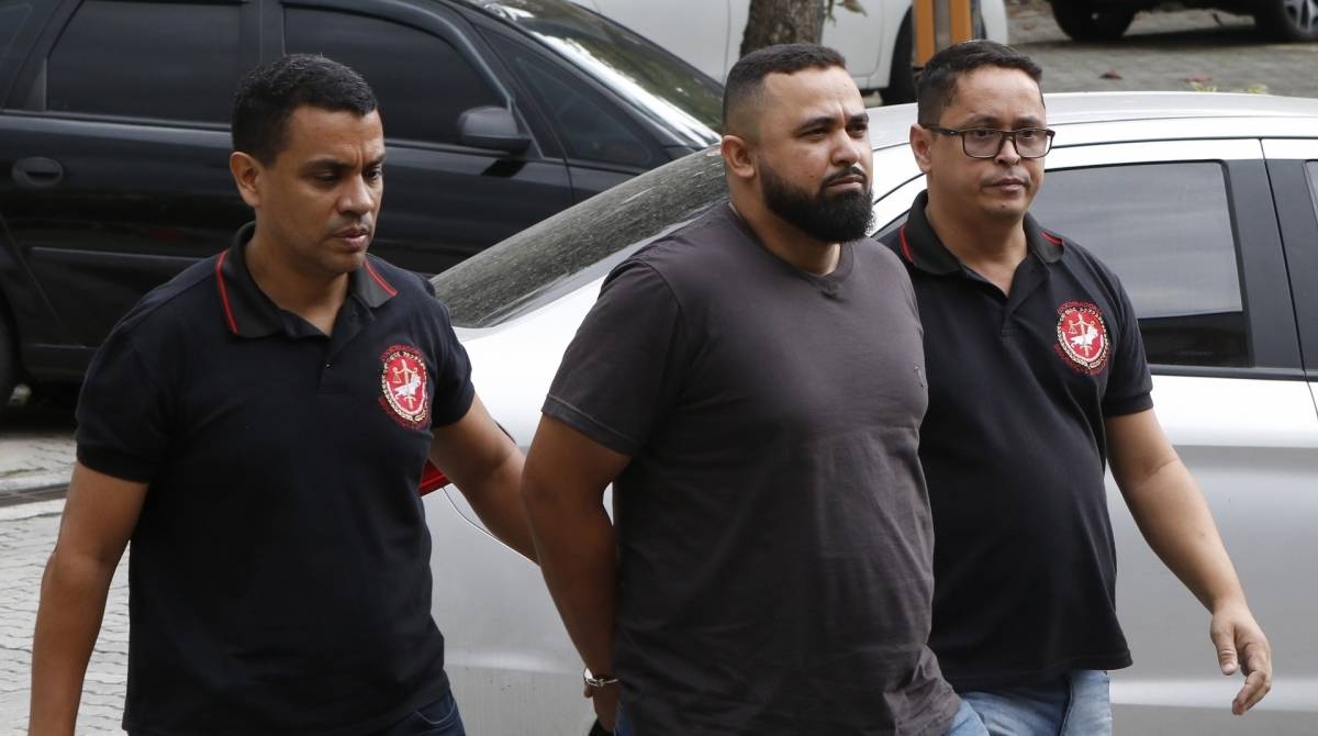 Rio de Janeiro - RJ  - 16/07/2019 - policia - Opera&ccedil;ao Policial - prisao de milicianos no Rio de Janeiro, presos sao levados para Cidade da Policia, no Jacare, zona norte da cidade - foto: Reginaldo Pimenta / Agencia O Dia