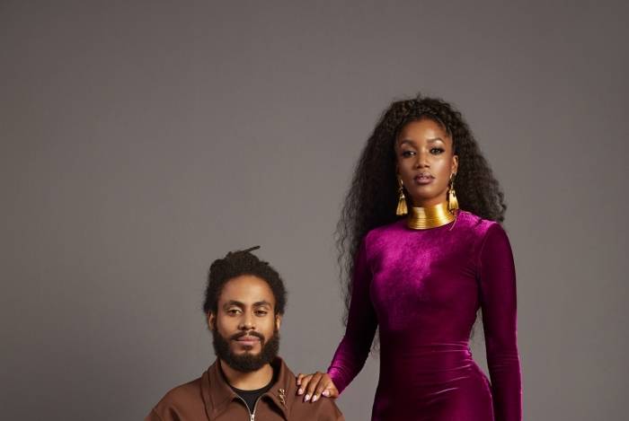 Ícaro Silva e Iza - 'O Rei Leão' - fotos Divulgação