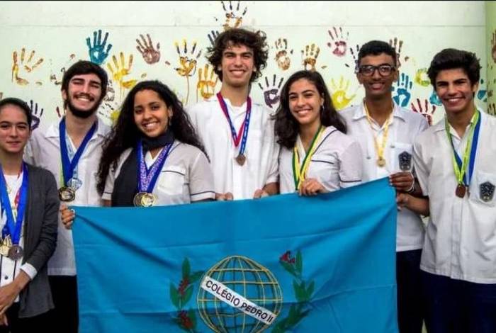Sem recurso federal, alunos fazem vaquinha para ir &agrave; Olimp&iacute;ada Internacional de Matem&aacute;tica