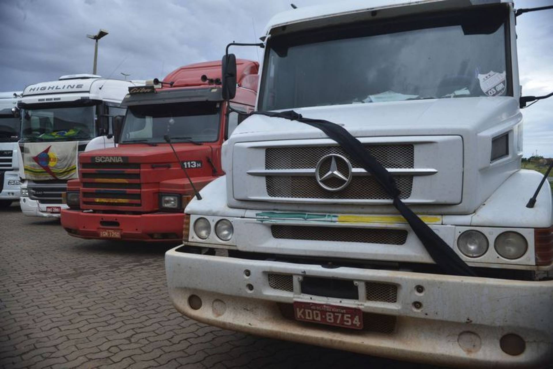 Brasil e M&eacute;xico adiam em 3 anos acordo de livre com&eacute;rcio de ve&iacute;culos pesados