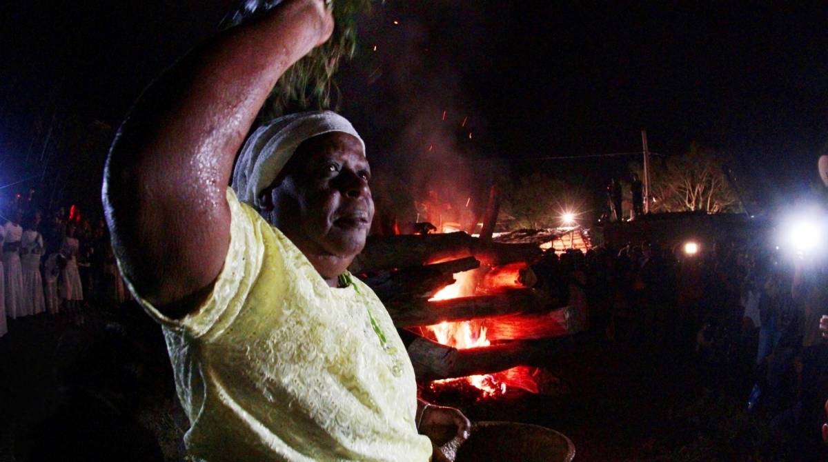 Fotografia da exposição \'Através do Olhar\', no Sesc Madureira