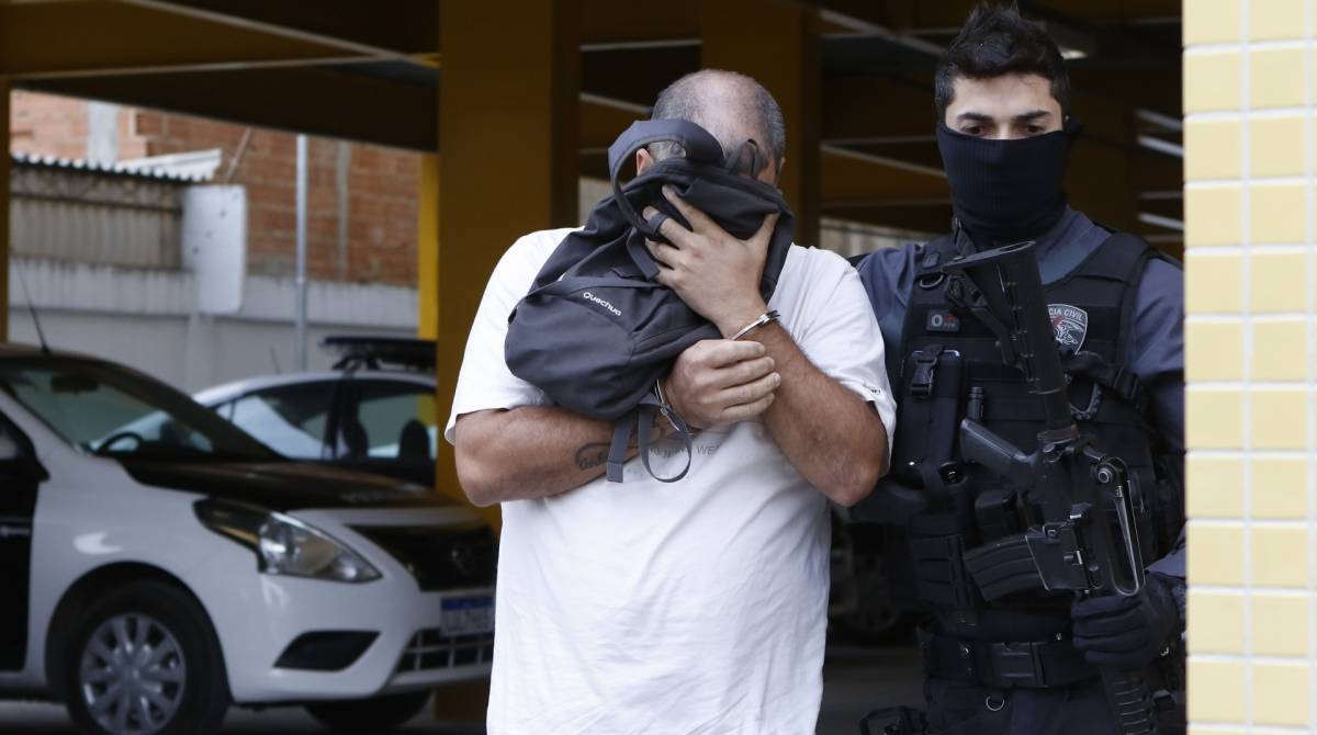Rio de Janeiro - RJ  - 18/07/2019 - Prisao de milicianos - A policia civil esta em opera&ccedil;ao na manha de hoje para prender milicianis em Queimados, na Baixada Fluminense  - na foto, Ewerton de Almeia Albuquerque, vulgo, careca -  foto: Reginaldo Pimenta / Agencia O Dia