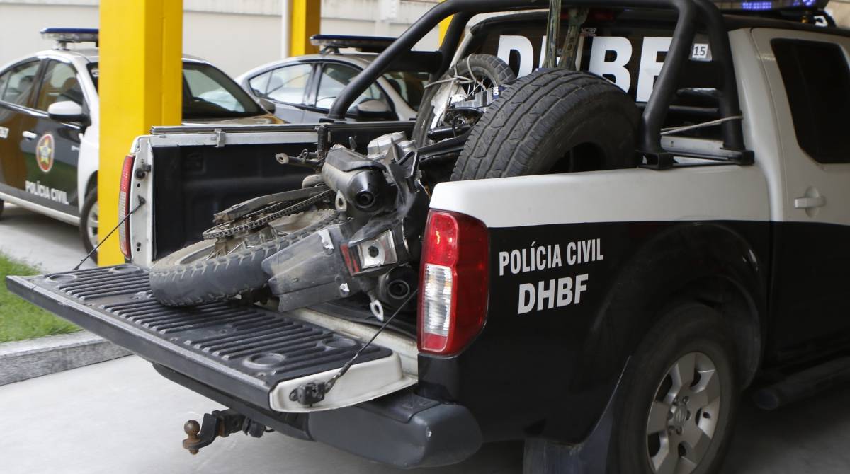 Rio de Janeiro - RJ  - 18/07/2019 - Prisao de milicianos - A policia civil esta em opera&ccedil;ao na manha de hoje para prender milicianis em Queimados, na Baixada Fluminense  - foto: Reginaldo Pimenta / Agencia O Dia