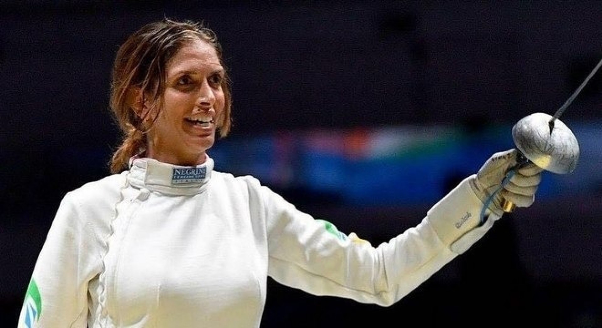 Hist&oacute;rico! Brasileira conquista medalha in&eacute;dita no Mundial de Esgrima