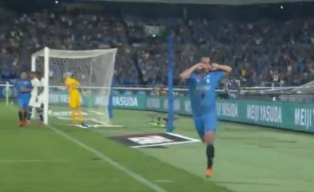 Atacante ex-Flamengo é eleito melhor jogador de liga estrangeira