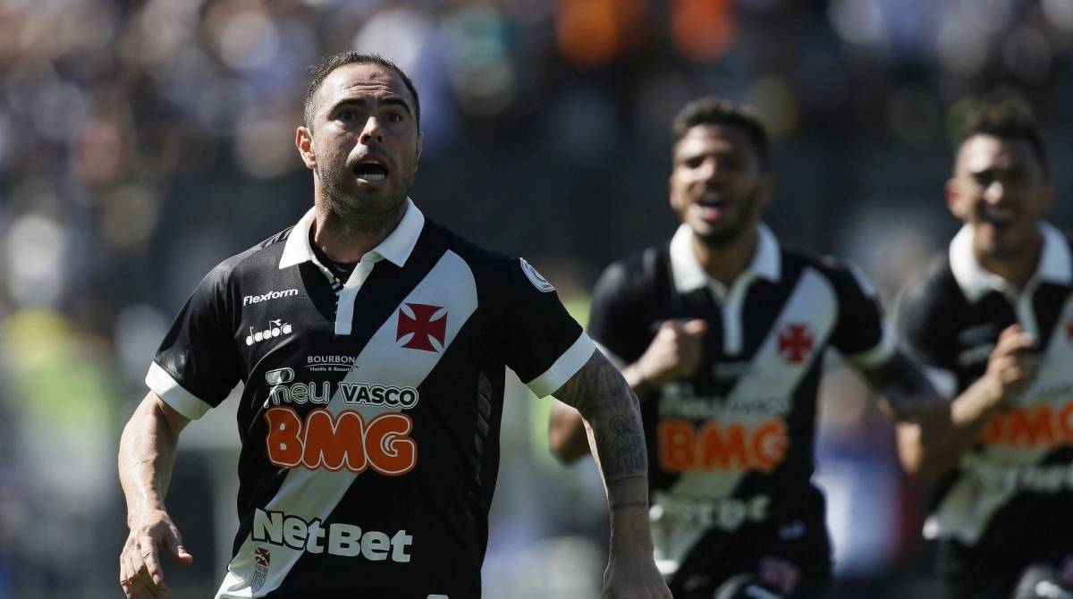 De falta, Bruno César marcou o gol que deu a vitória para o Vasco em cima do Fluminense - Rafael Ribeiro/Vasco)