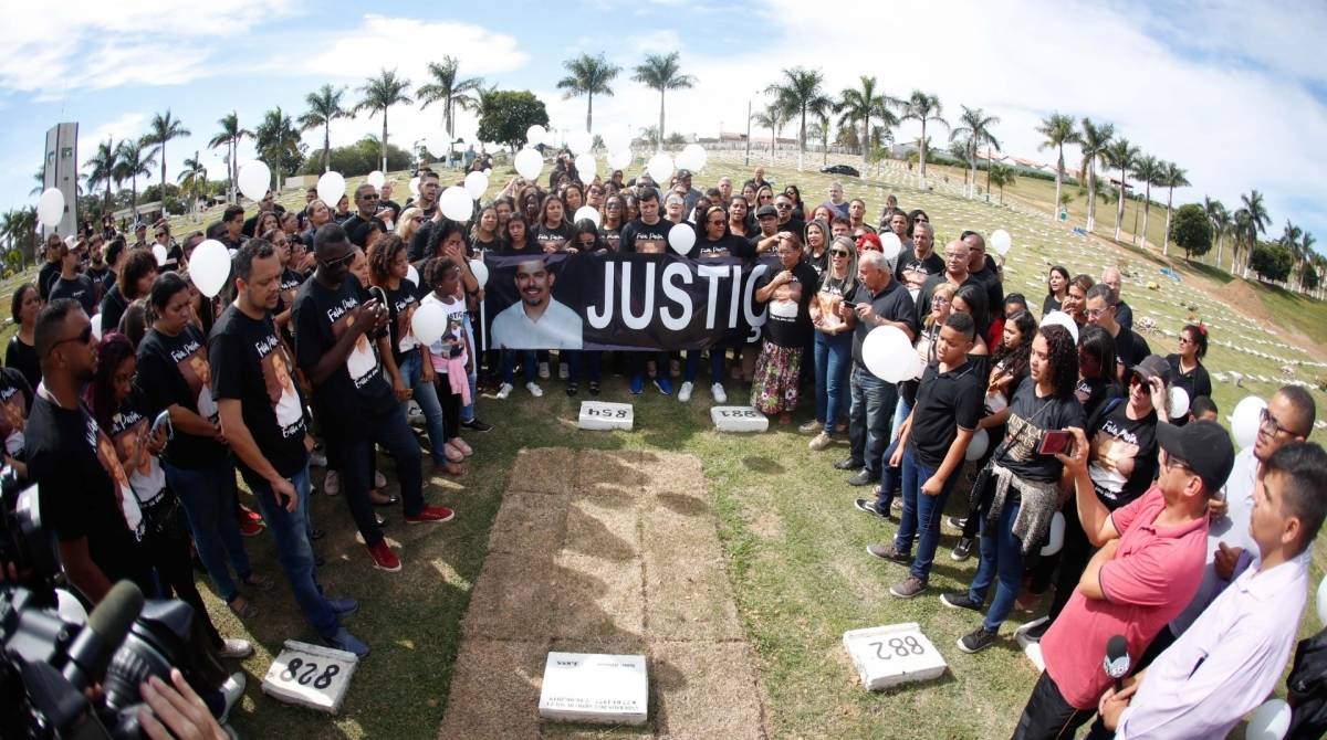 Sao Goncalo, 21/07/2019, Protesto da familia do pastor Anderson Do Carmo esposo da deputada Flordeliz em São Gonçalo , na foto protesto no cemiterio, Foto de Gilvan de Souza / Agencia O Dia