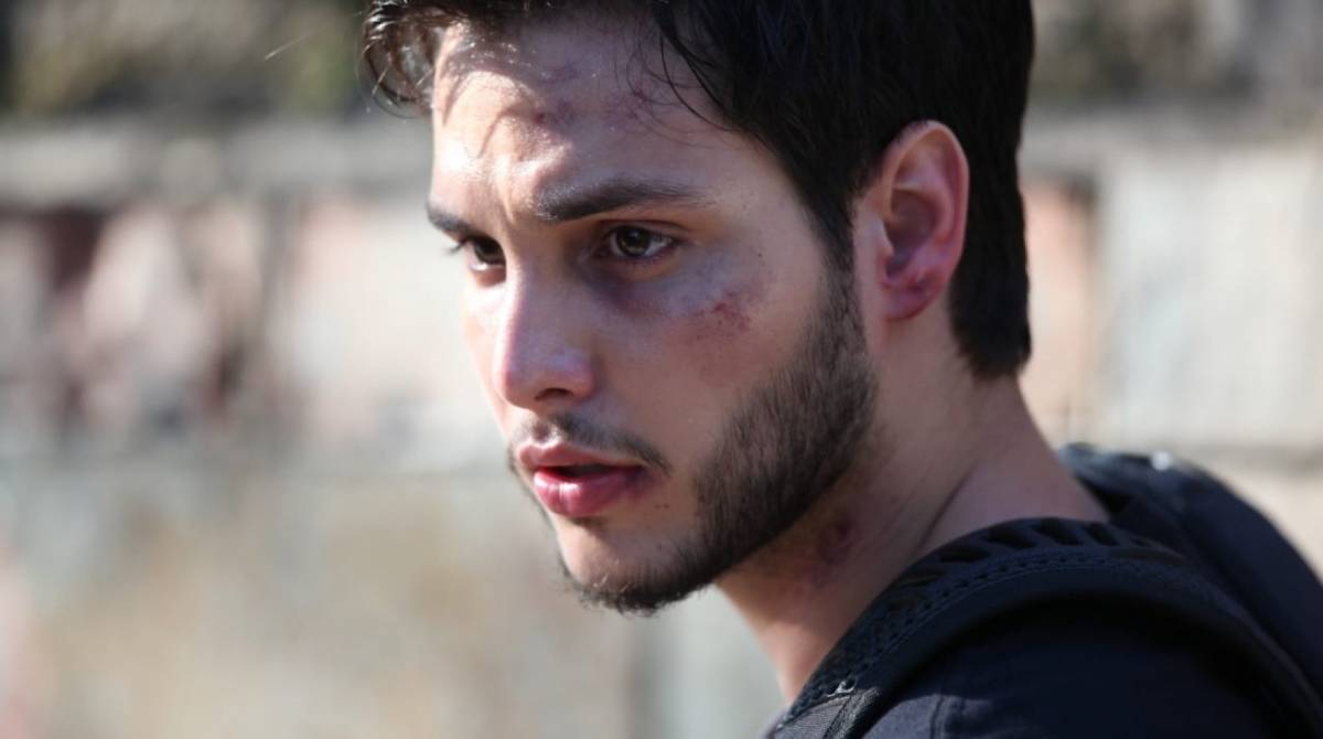 Bruno GuedeS como Edison em 'Topíssima'