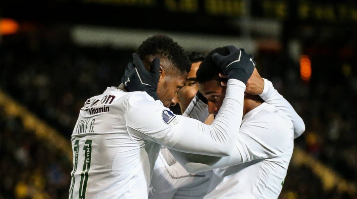 Fluminense derrotou o Pe&ntilde;arol - LUCAS MER&Ccedil;ON/FLUMINENSE F.C.