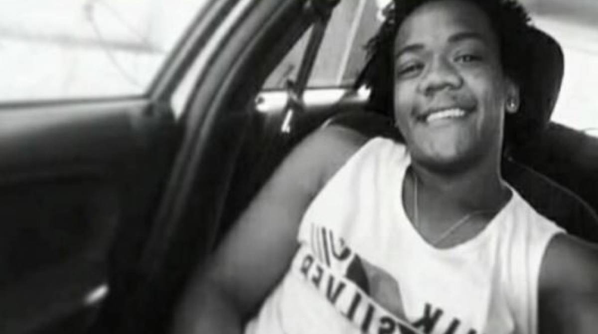 Flávio Lucas Santana Azevedo, 19 anos, morreu vítima de bala perdida em Guadalupe - Reprodução Facebook