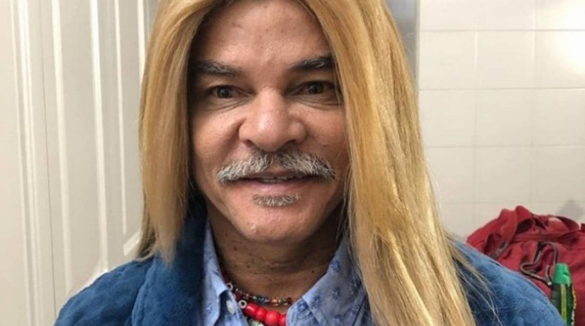 Valderrama alisou os cabelos