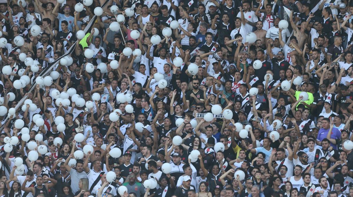 2019 - Torcida do Vasco no Estadio de Sao Januario no Rio de Janeiro. Foto: Daniel Castelo Branco / Agencia O Dia