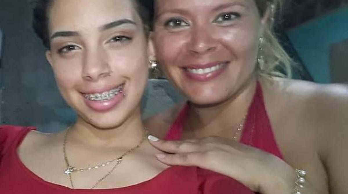Lindsay de Almeida Reis e a mãe, Luciana. No detalhe, o menino Victor - Arquivo Pessoal