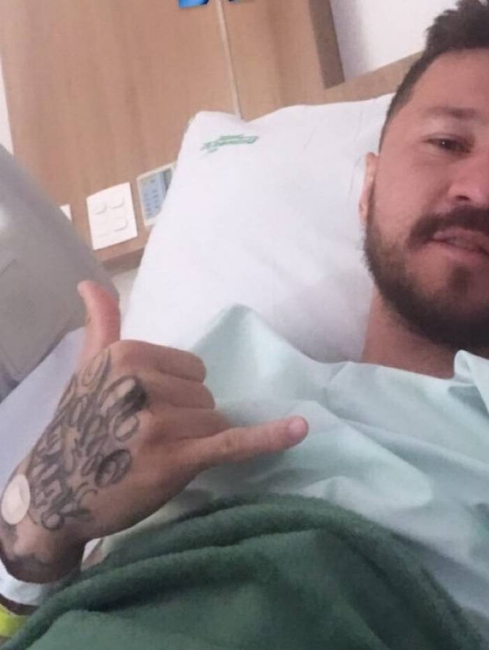 Após cirurgia para curar uma apendicite, o atacante Rossi não tem previsão para retornar aos gramados
