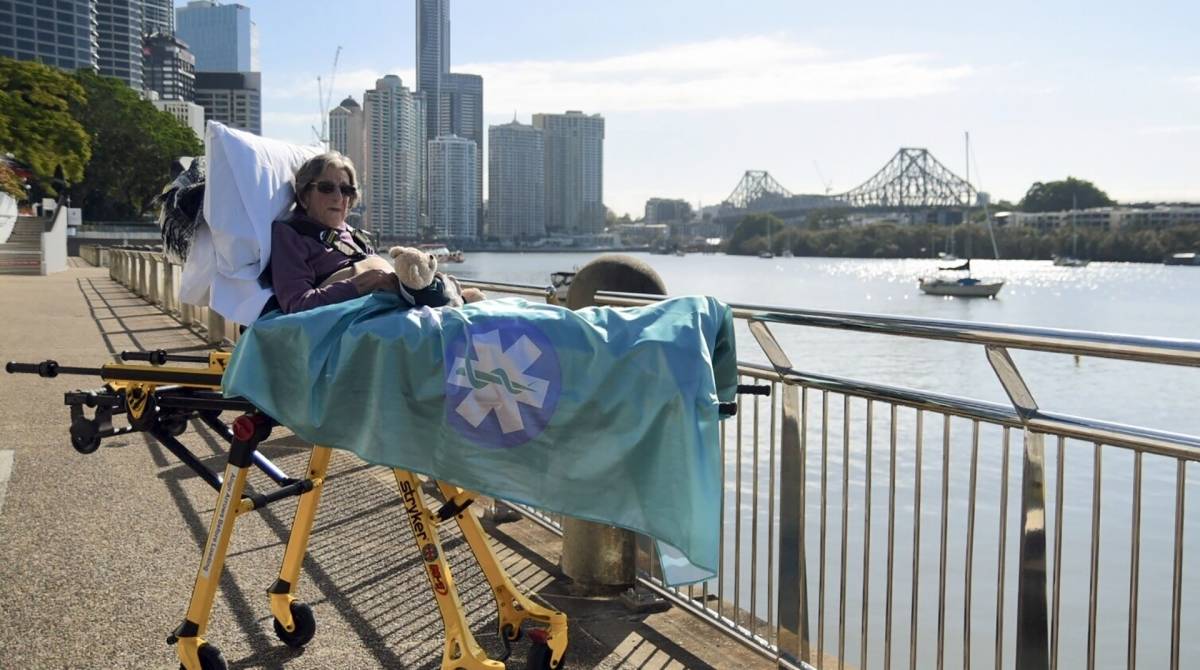 Ambul&acirc;ncia vai levar pacientes terminais para realizar desejos - HANDOUT, ANGE COSTES / PALLIATIVE CARE QUEENSLAND INC / AFP