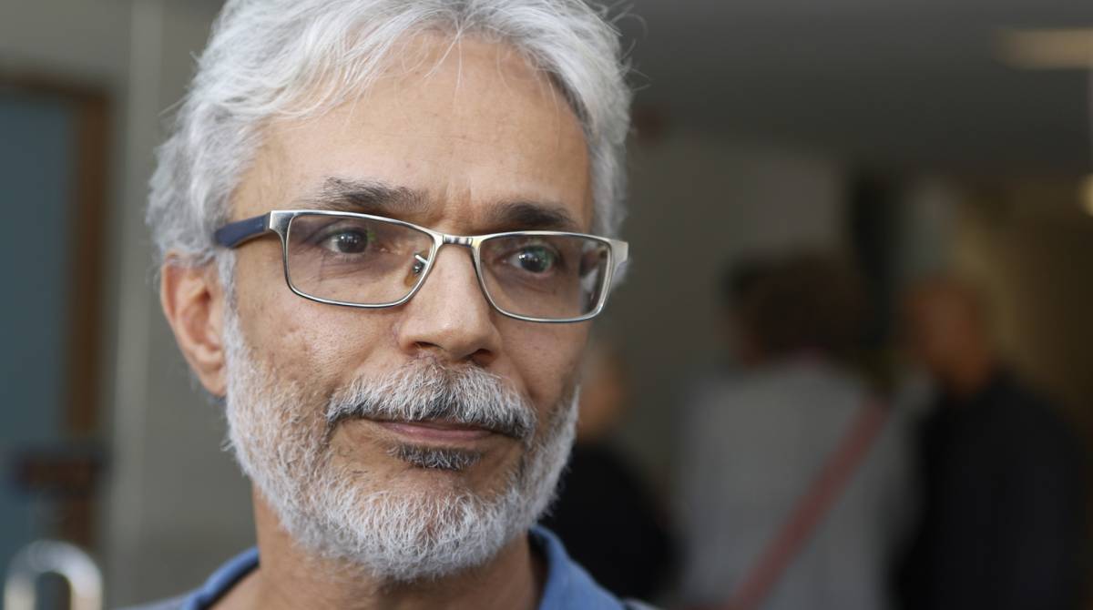 Rio de Janeiro - RJ  - 26/07/2019 - Medica morta na Barra da Tijuca - Corpo damedica morta ao chegar em casa, na Barra da Tijuca, zona oeste do Rio, na noite de ontem, chega ao IML, na Avenida Francisco Bicalho, zona central do Rio  - na foto, Antonio Selvaggi Soares, irmao da vitima -  Foto Reginaldo Pimenta / Agencia O Dia