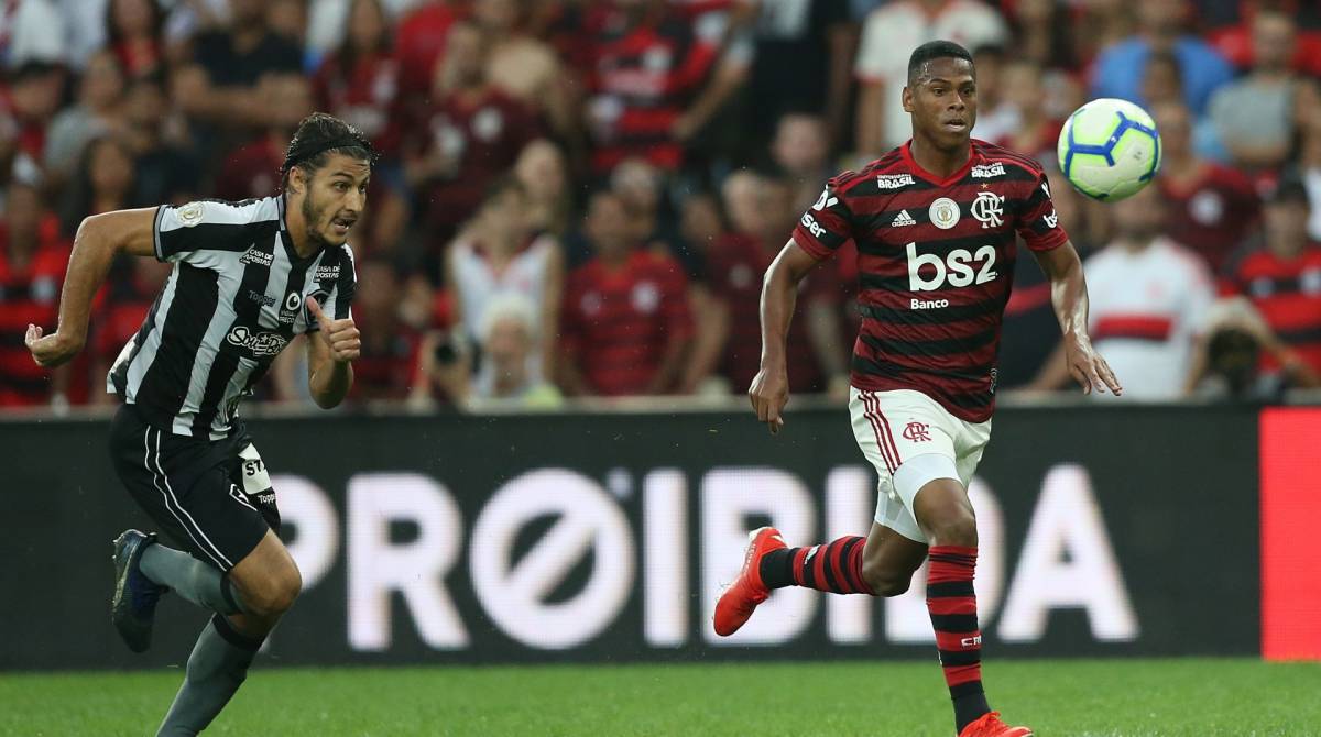 2018-07-28 - Flamengo x Botafogo se enfrentam pela 12 rodada do Campeonato Brasileiro, no Maracan&atilde;. Na foto Marcinho e Lucas Silva. Foto: Daniel Castelo Branco / Agencia O Dia - Daniel Castelo Branco / Ag&ecirc;ncia O Dia