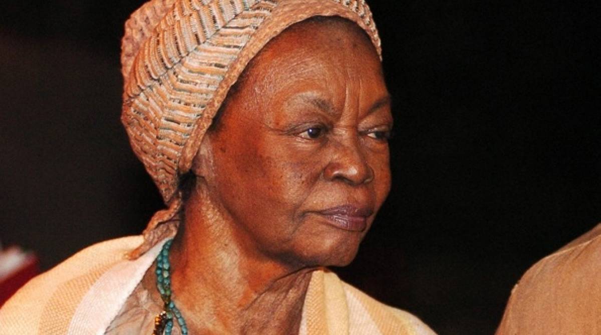 Ruth de Souza em Sinhá Moça (2006)