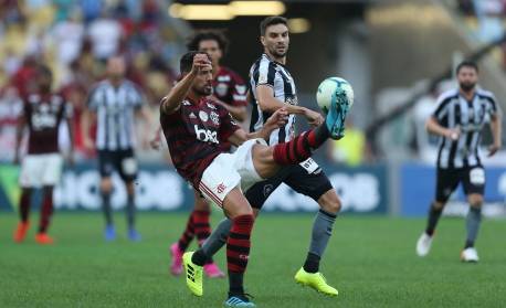 Provocações de atacante do Flamengo e técnico do Botafogo marcam o clássico