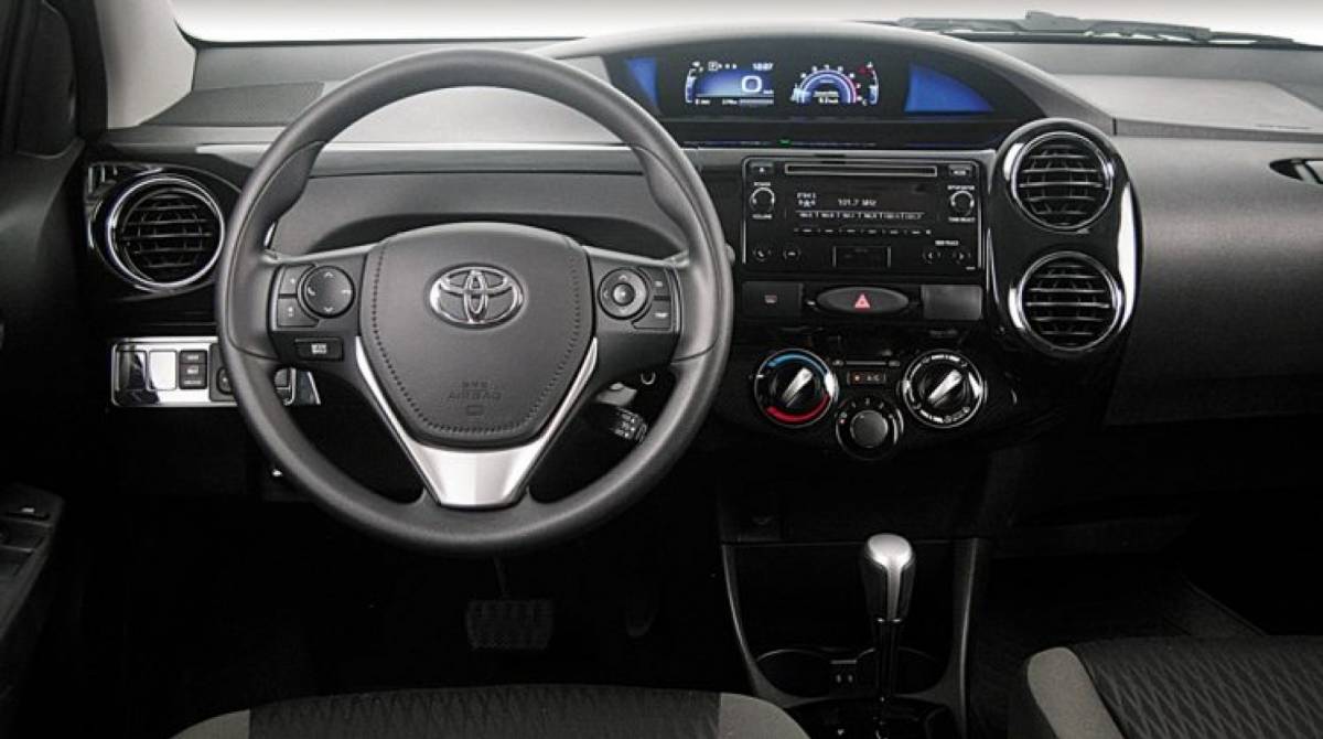 Volks, Ford e Toyota tentam alcançar líderes de vendas no país