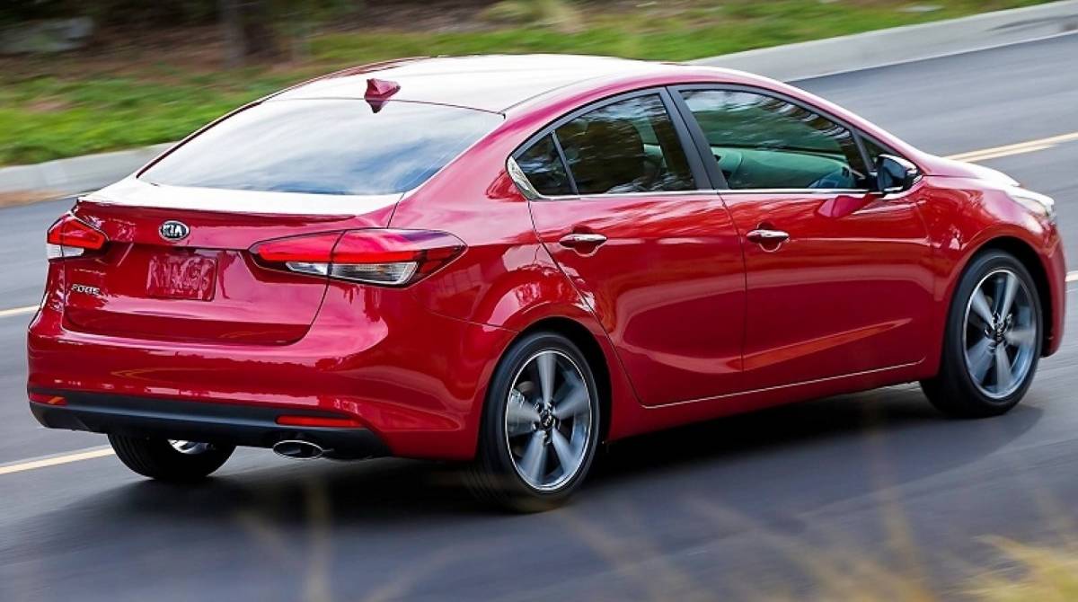 Kia vende Cerato com desconto de R$ 8 mil