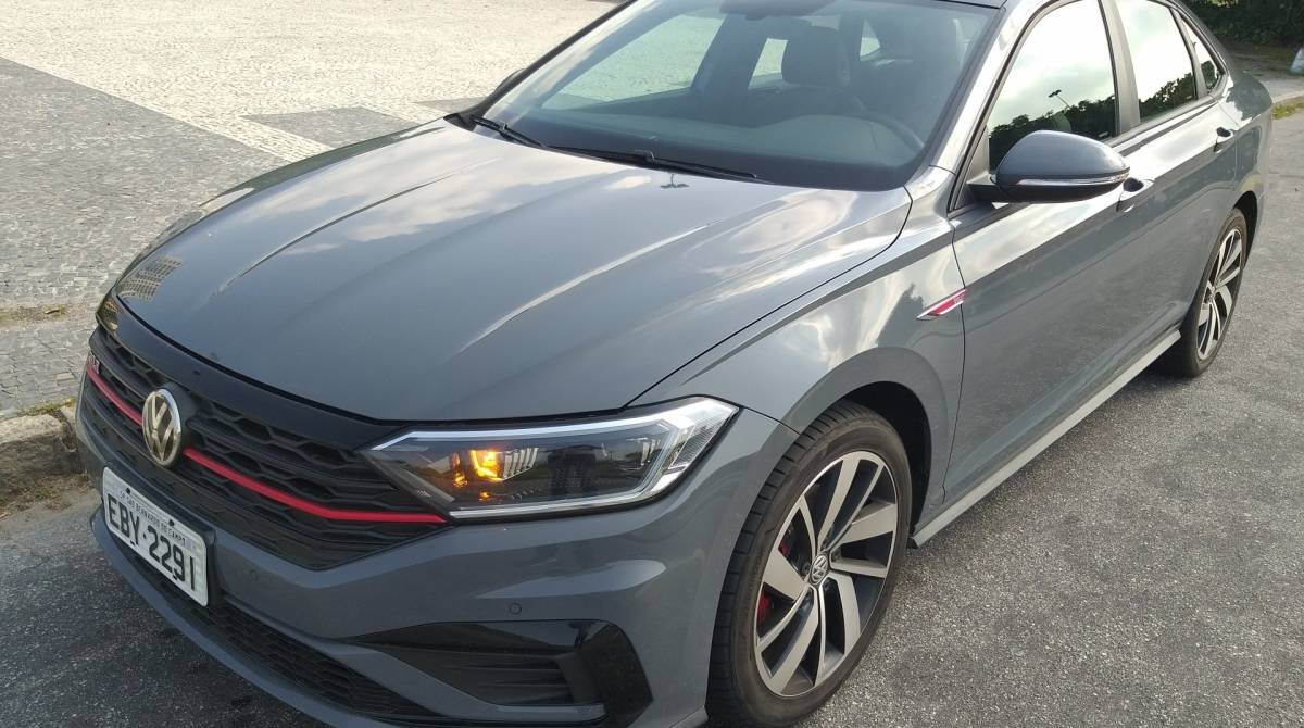 Jetta GLI é o sedã esportivo mais disposto do segmento