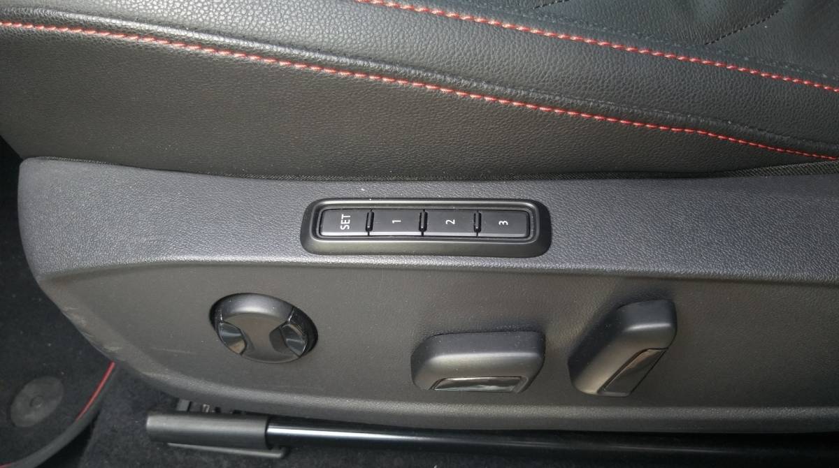 Jetta GLI é o sedã esportivo mais disposto do segmento