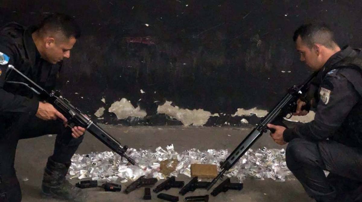 Material apreendido na ação