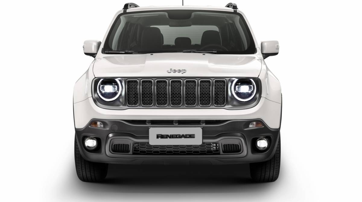 Dianteira com conjunto de iluminação em Full-LED também passa a ser oferecido na versão Longitude