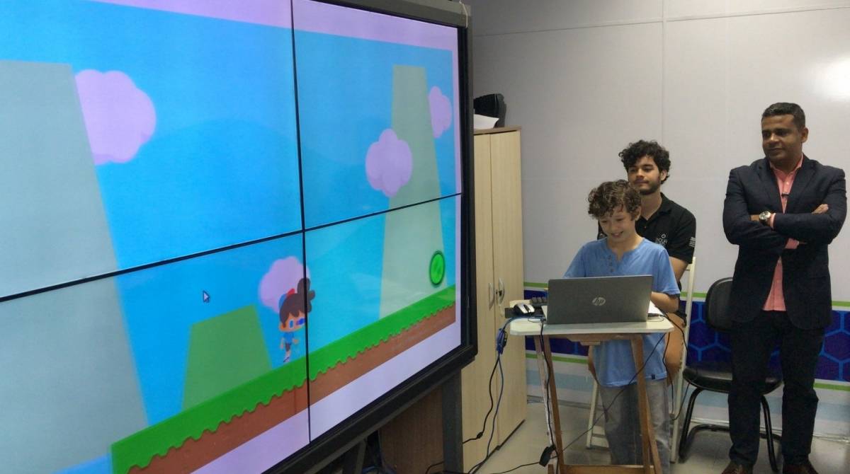 Sensor de bueiro e jogo com herói criado por alunos se destacaram