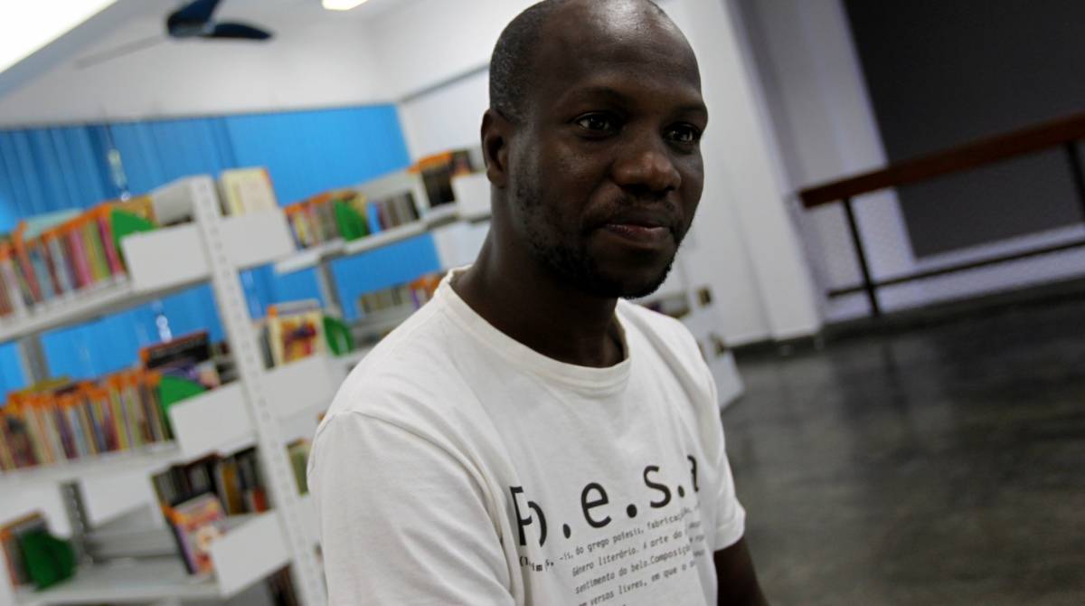 Famoso pela obra 'O livreiro do Alem&atilde;o', Ot&aacute;vio lan&ccedil;a duas novas obras infantis na Bienal do Livro do Rio