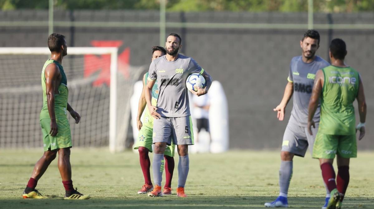 Com uma les&atilde;o muscular, Castan perdeu as dez primeiras rodadas do Brasileiro e, agora, &eacute; refor&ccedil;o de peso - Rafael Ribeiro/Vasco