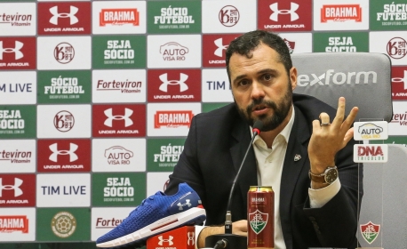 Após suspensão de Manoel, Fluminense muda prioridade e deve buscar dois reforços para a defesa