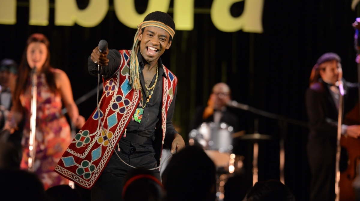 Cenas do filme Simonal