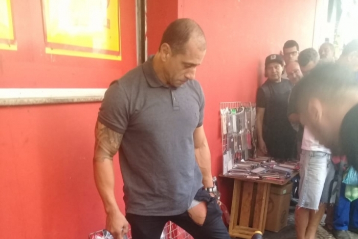 PM reage e fere bandido apÃ³s tentativa de roubo no Centro do Rio