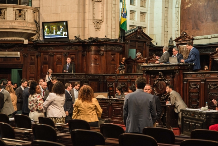 Propostas garantem retorno de policiais expulsos de corpora&ccedil;&otilde;es