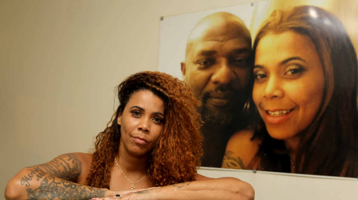 Rio de Janeiro - 08/08/2019 - Fam&iacute;lia do Mr. Catra. Na foto acima, Silvia Catra, esposa. Foto: Luciano Belford/Ag&ecirc;ncia O Dia - Luciano Belford