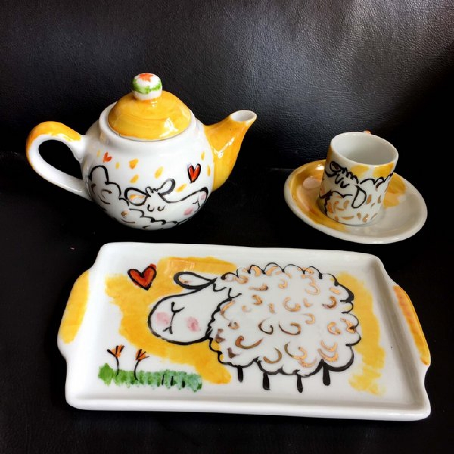 Conjunto de porcelana pintada a mão da Ana Lua