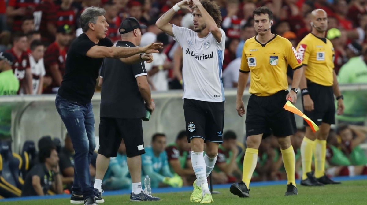 Partida entre as equipes de Flamengo x Grêmio, válido pela décima quarta rodada do Campeonato Brasileiro 2019, realizado  no estádio do Maracanã no Rio de Janeiro, neste sábado(10).