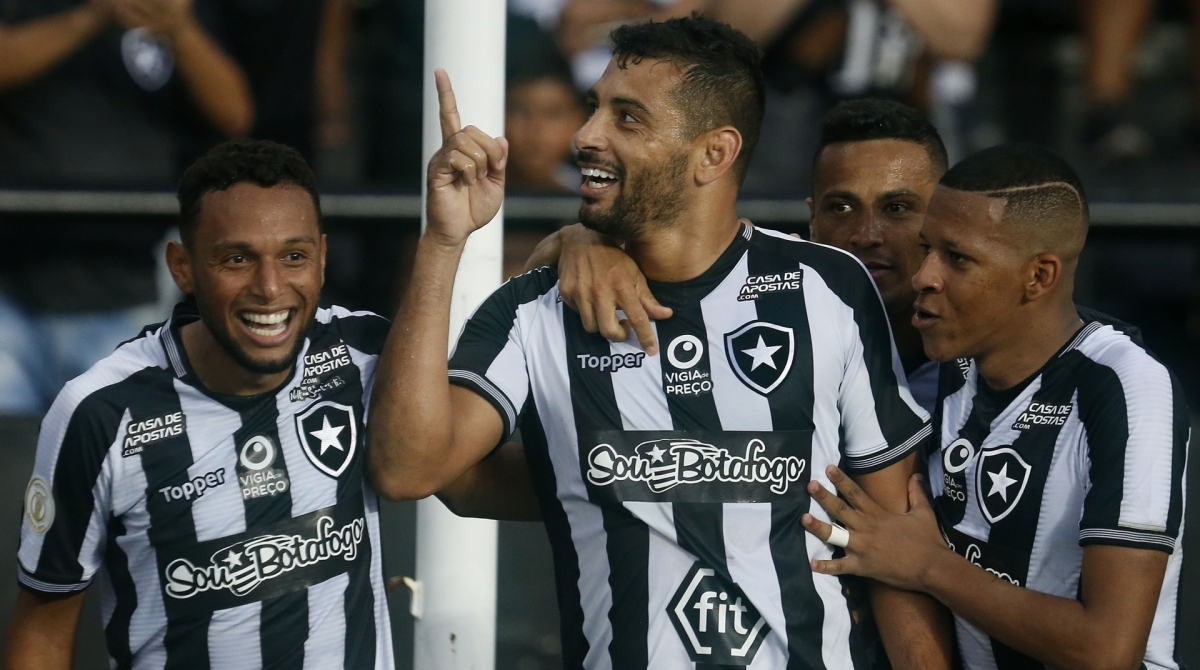 Diego Souza. Botafogo x Athletico PR pelo Campeonato Brasileiro no Estadio Nilton Santos. 11 de Agosto de 2018, Rio de Janeiro, RJ, Brasil. Foto: Vitor Silva/Botafogo..Imagem protegida pela Lei do Direito Autoral Nº 9.610, DE 19 DE FEVEREIRO DE 1998. .