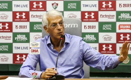 Celso Barros critica momento do Fluminense e ironiza: 'Só os amigos do Rei são escolhidos'