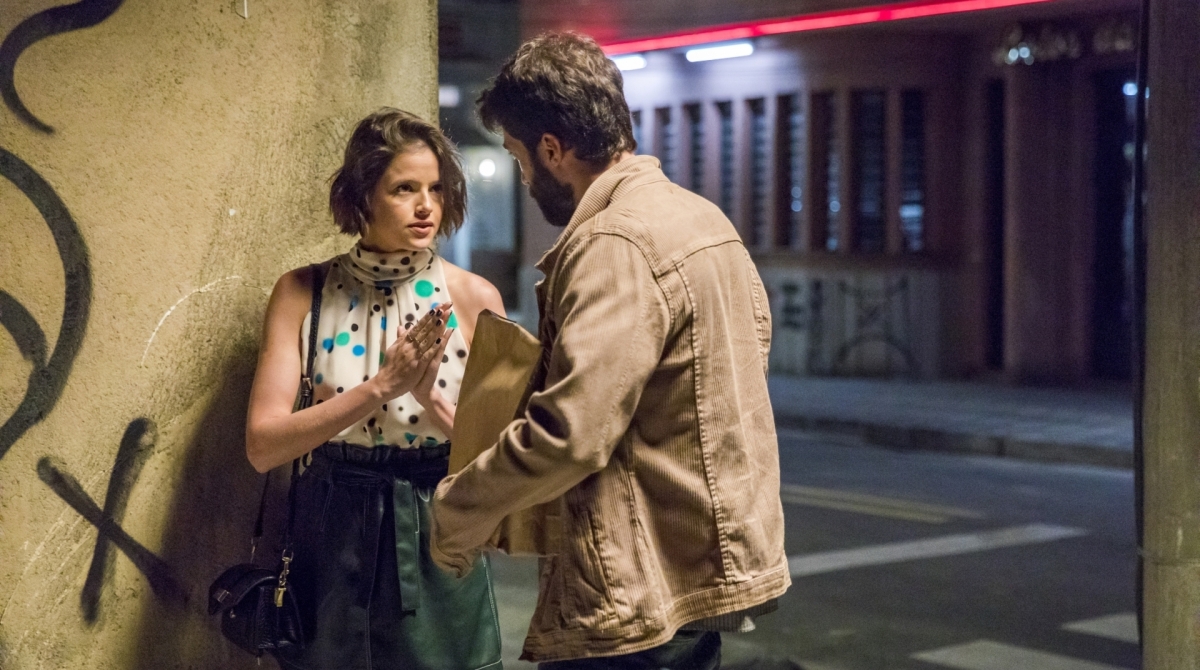 Rael (Rafael Queiroz) e Josiane (Agatha Moreira)