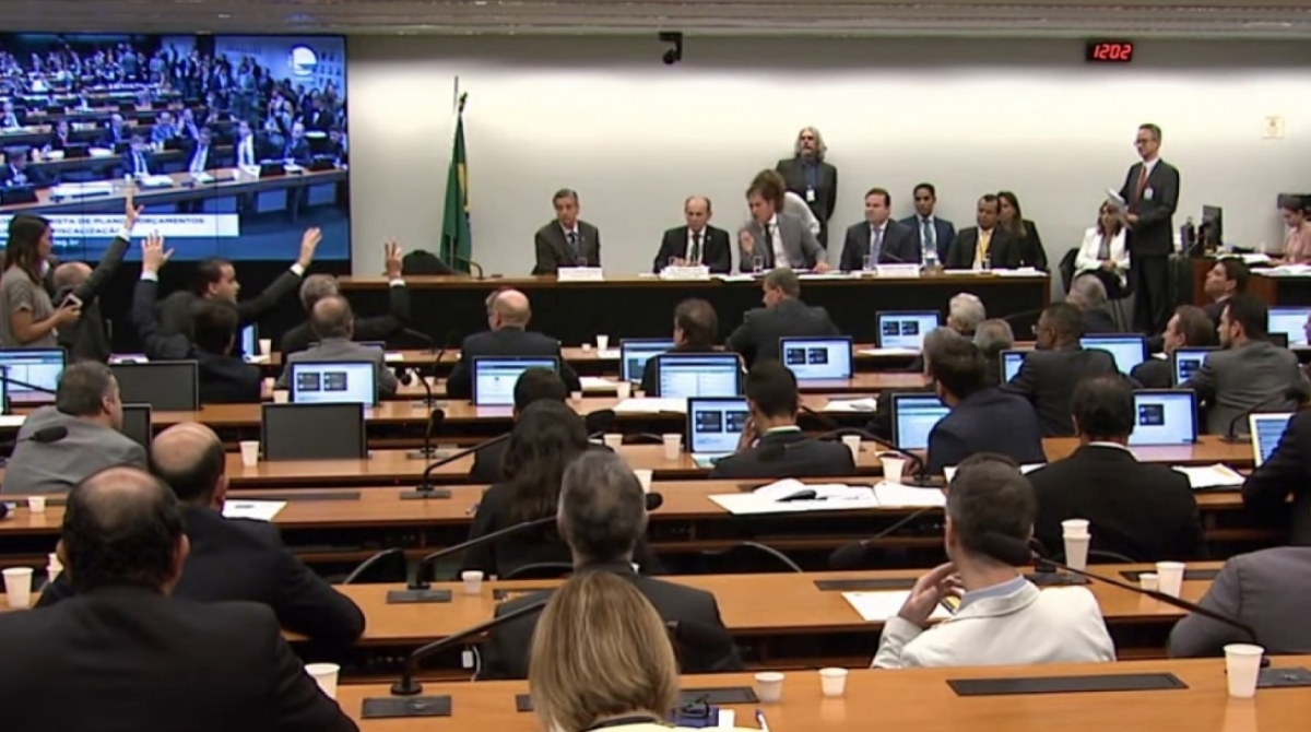 Comissão Mista de Orçamento do Congresso abriu caminho para reajustes em 2020