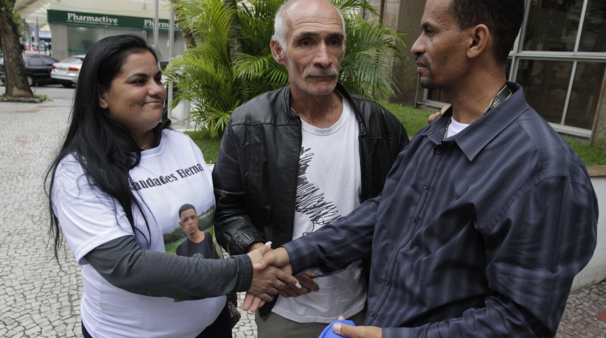 Rio,14/08/2019- NITEROI- PREFEITURA DE NITEROI, encontro de Pai e Av&Atilde;Ž dos garotos mortos vitimas da viol&Atilde;&ordf;ncia no Rio de Janeiro. Na foto, Cristov&Atilde;&pound;o Xavier(Av&Atilde;Ž do Diego Costa Xavier, morto na comunidade da Grota em Sao Go&Atilde;&sect;alo)  e Fabr&Atilde;&shy;cio Alves (pai do Gabriel Pereira Alves, morto na comunidade do Borel) .Foto: Cl&Atilde;&copy;ber Mendes/Ag&Atilde;&ordf;ncia O Dia