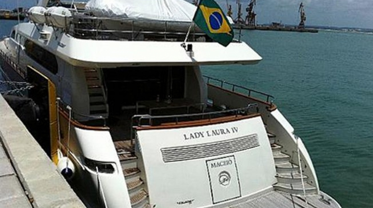 Iate Lady Laura IV