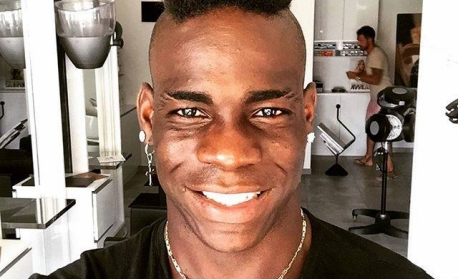 Antigo alvo do Flamengo, Balotelli é acusado de tentar incendiar pessoas