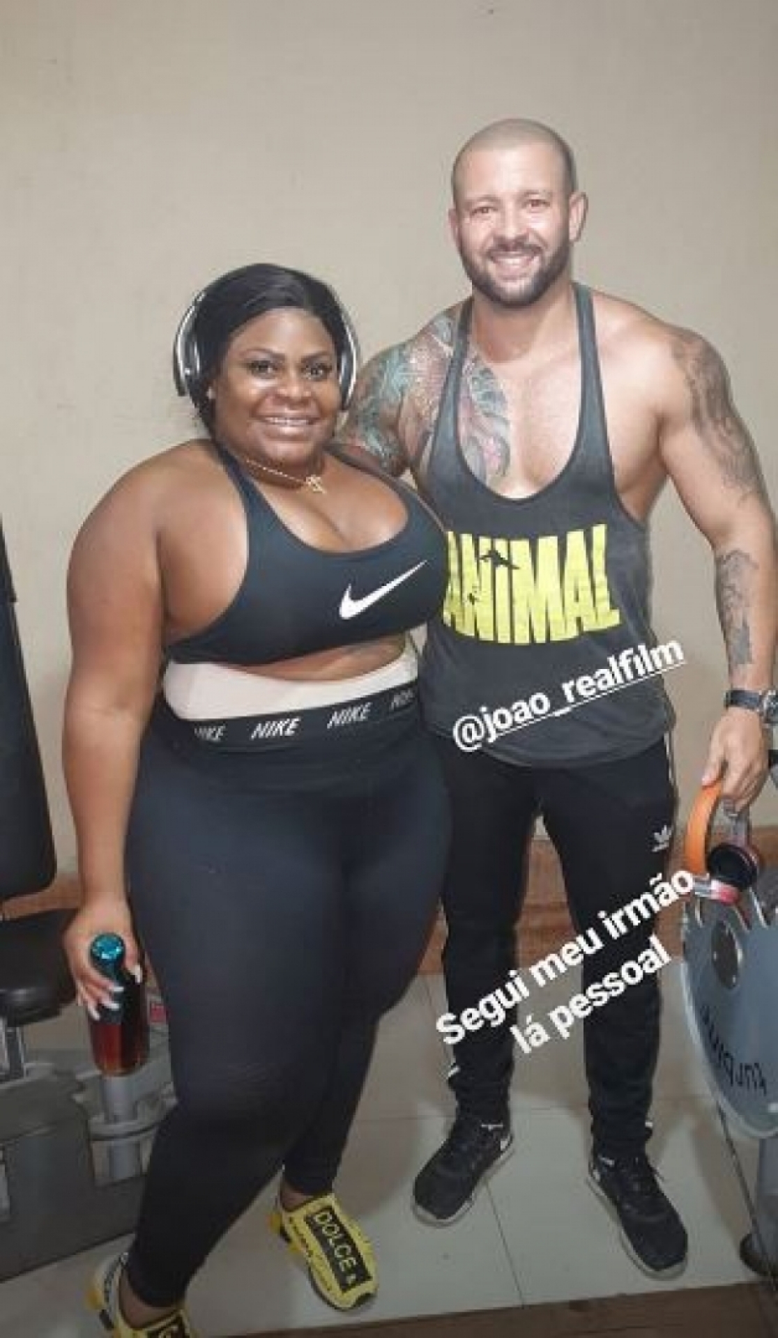 Jojo Todynho publicou momentos de sua malhação com o irmão