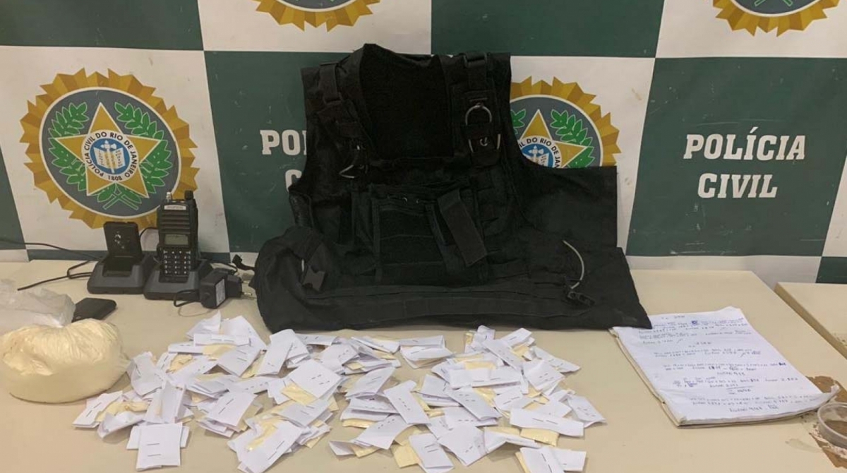 Material encontrado com os traficantes