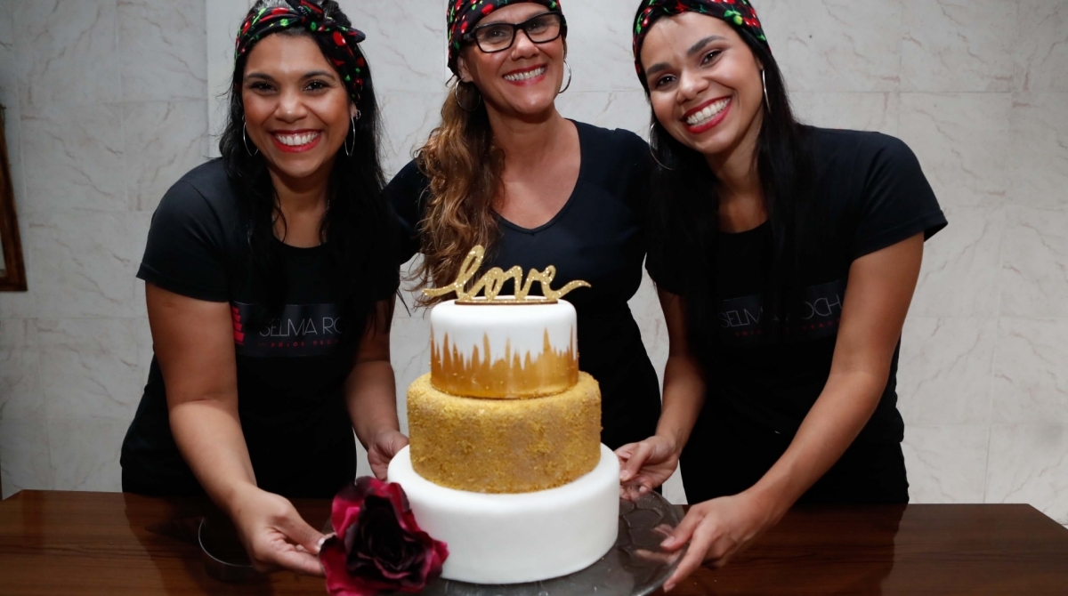 Rio, 19/08/2019, Boleiras, na foto Selma da Rocha com as filhas Renata da Rocha e Amanda da Rocha, foto de Gilvan de Souza / Agencia O Dia